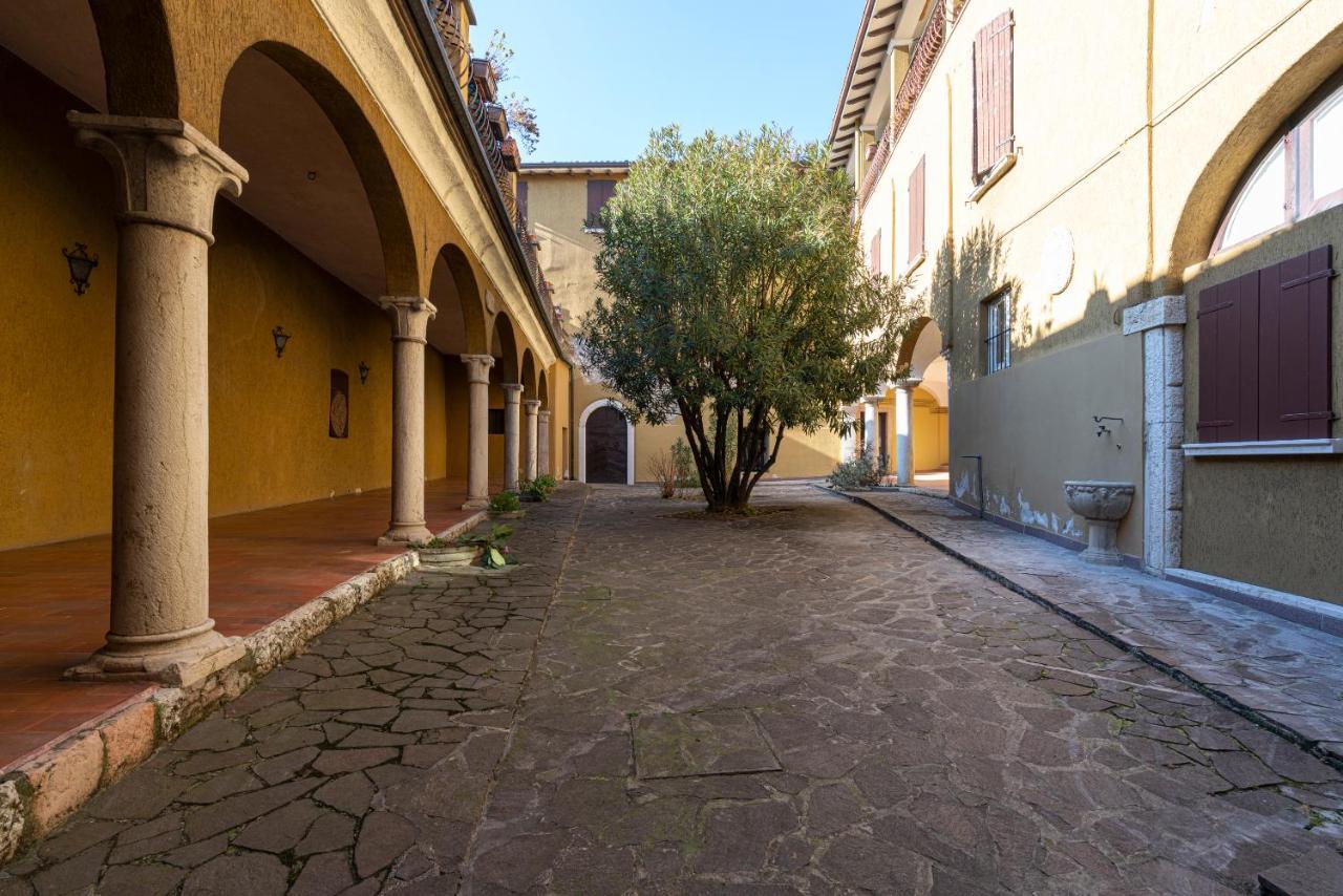 Appartamento Agata San Felice del Benaco Exterior photo